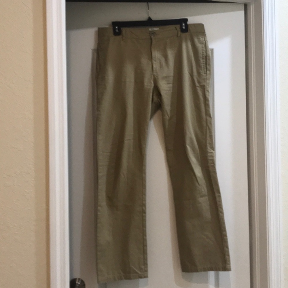 COPY - NEW The Children’s Place boys khaki husky pants 16